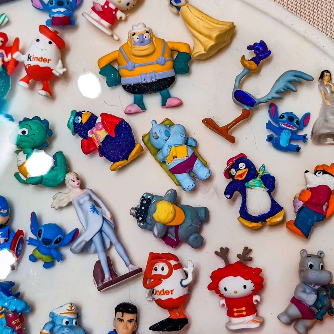 ✨ Handmade Epoxy Resin Tabletop with Disney & Kinder Surprise Figures – Unique Art Furniture, 50cm, free shipping!