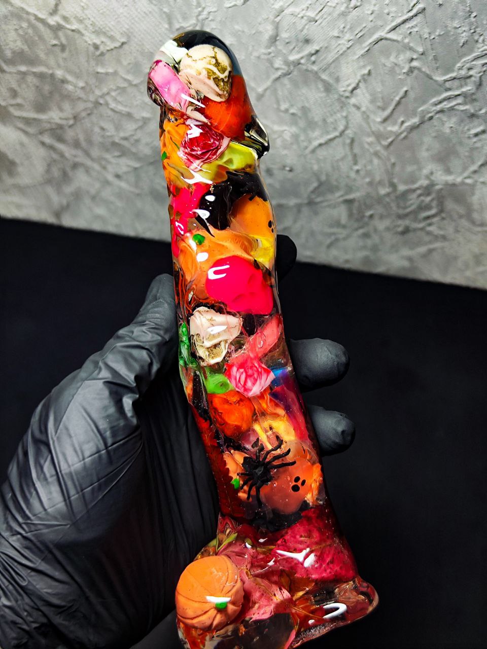 “Halloween Glow Resin Sculpture – Candy, Skulls & Spooky Magic Decor” (22cm)