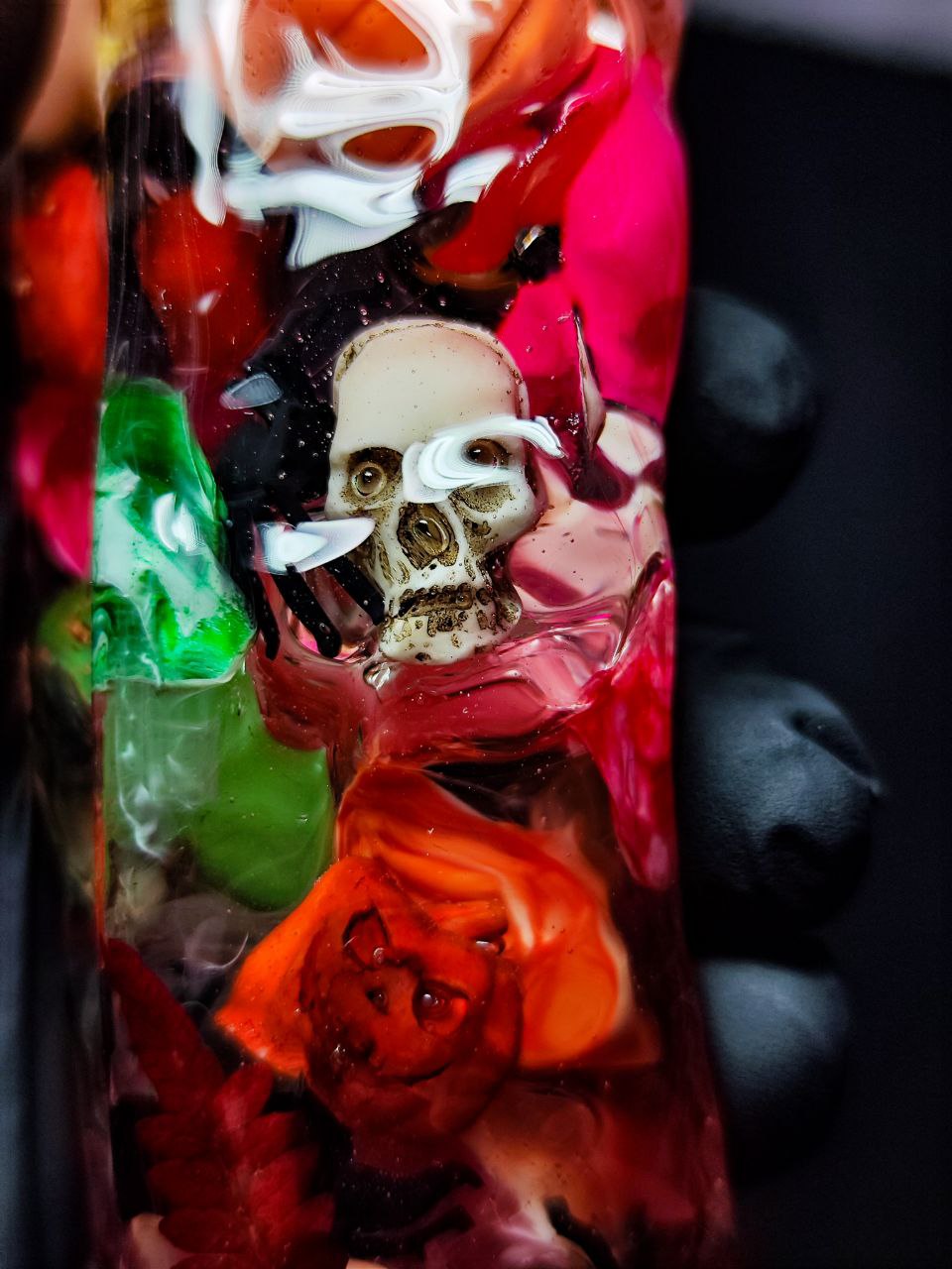 “Halloween Glow Resin Sculpture – Candy, Skulls & Spooky Magic Decor” (22cm)