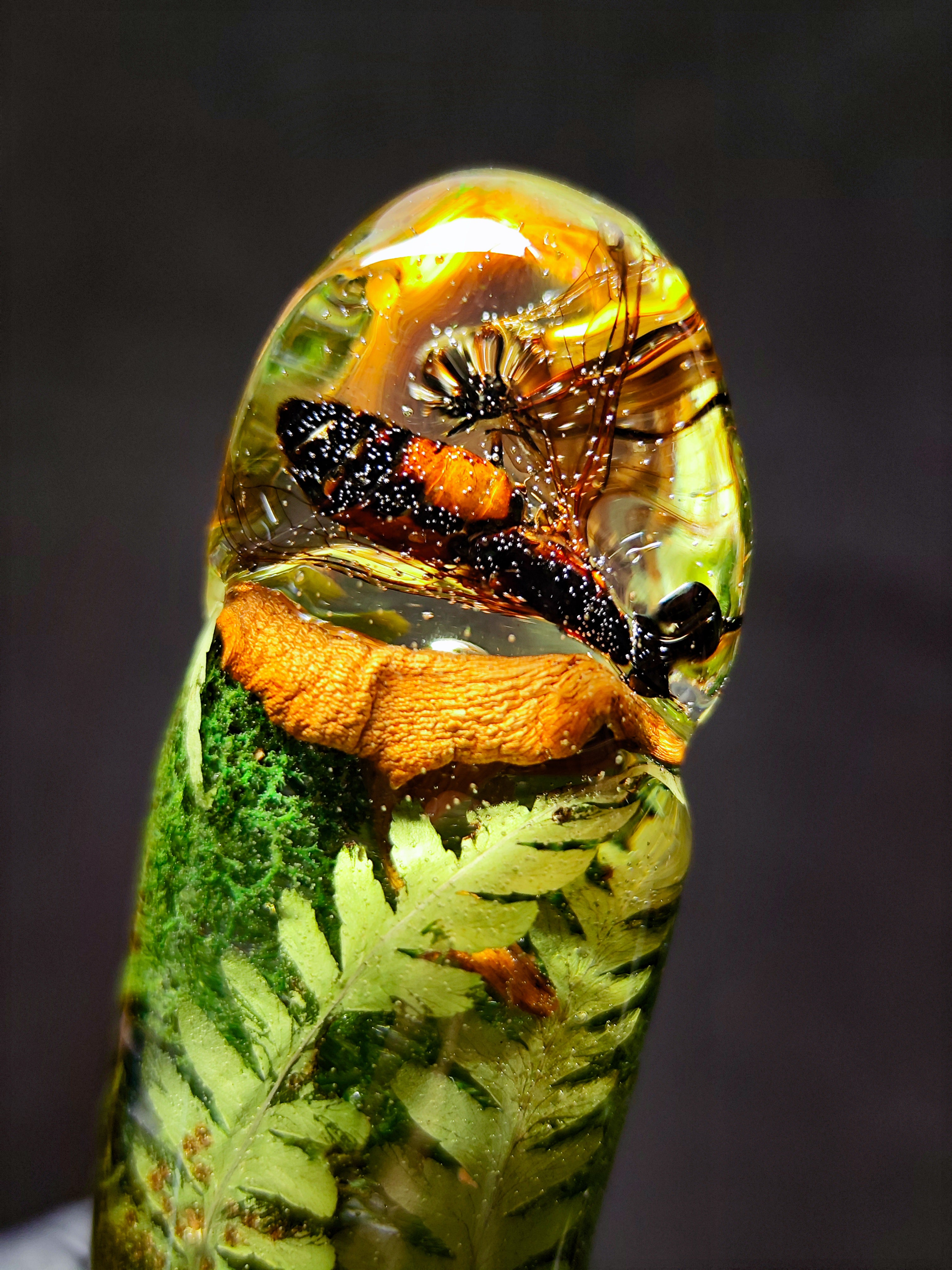 🌿🐝🍄‍🟫🐞Handmade Epoxy Resin Sculpture with Wasp, Ladybug, Mushroom, Fern, Moss(16cm|6.3in|free shipping)