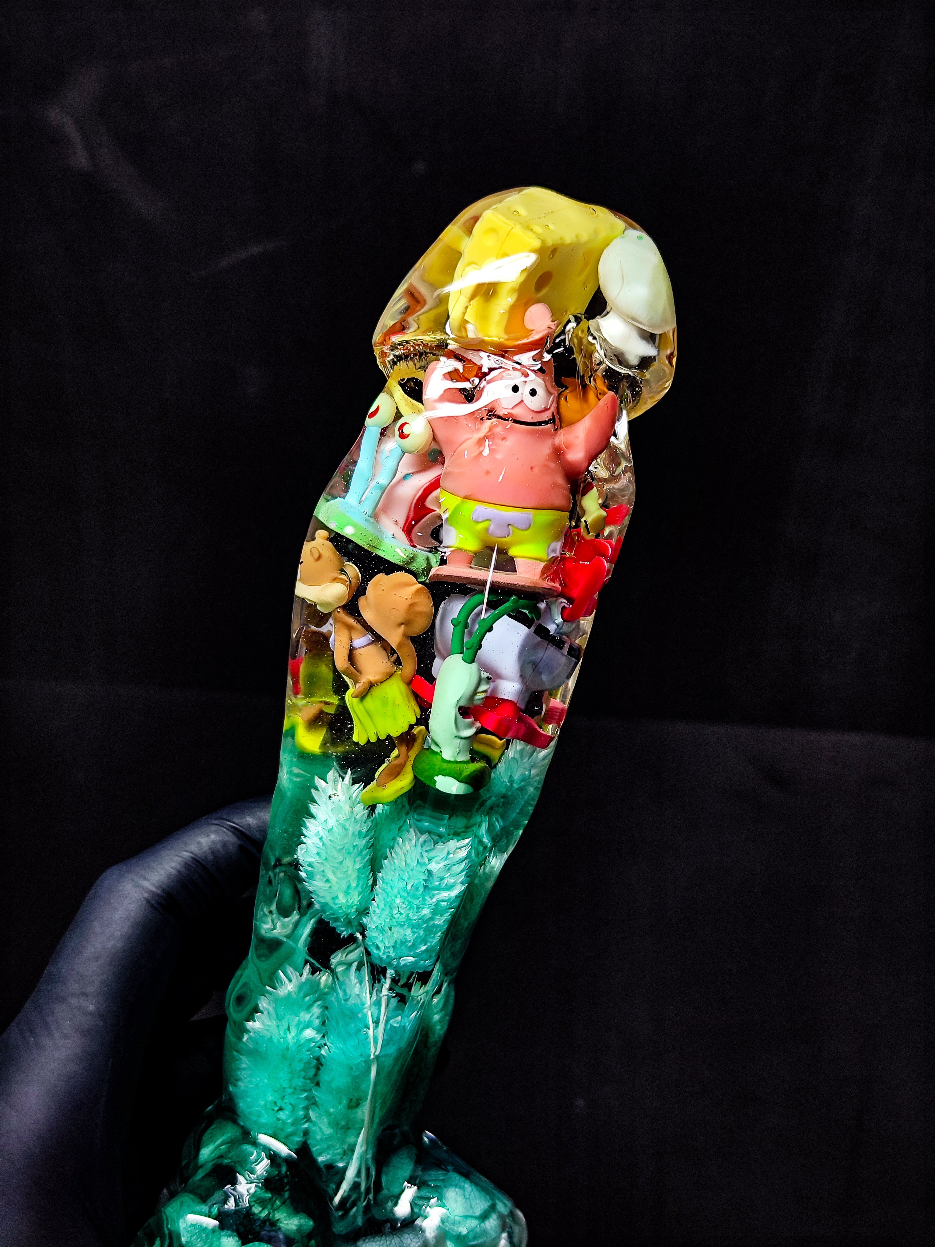 Yellow sea sponge and all the cartoon characters 22cm