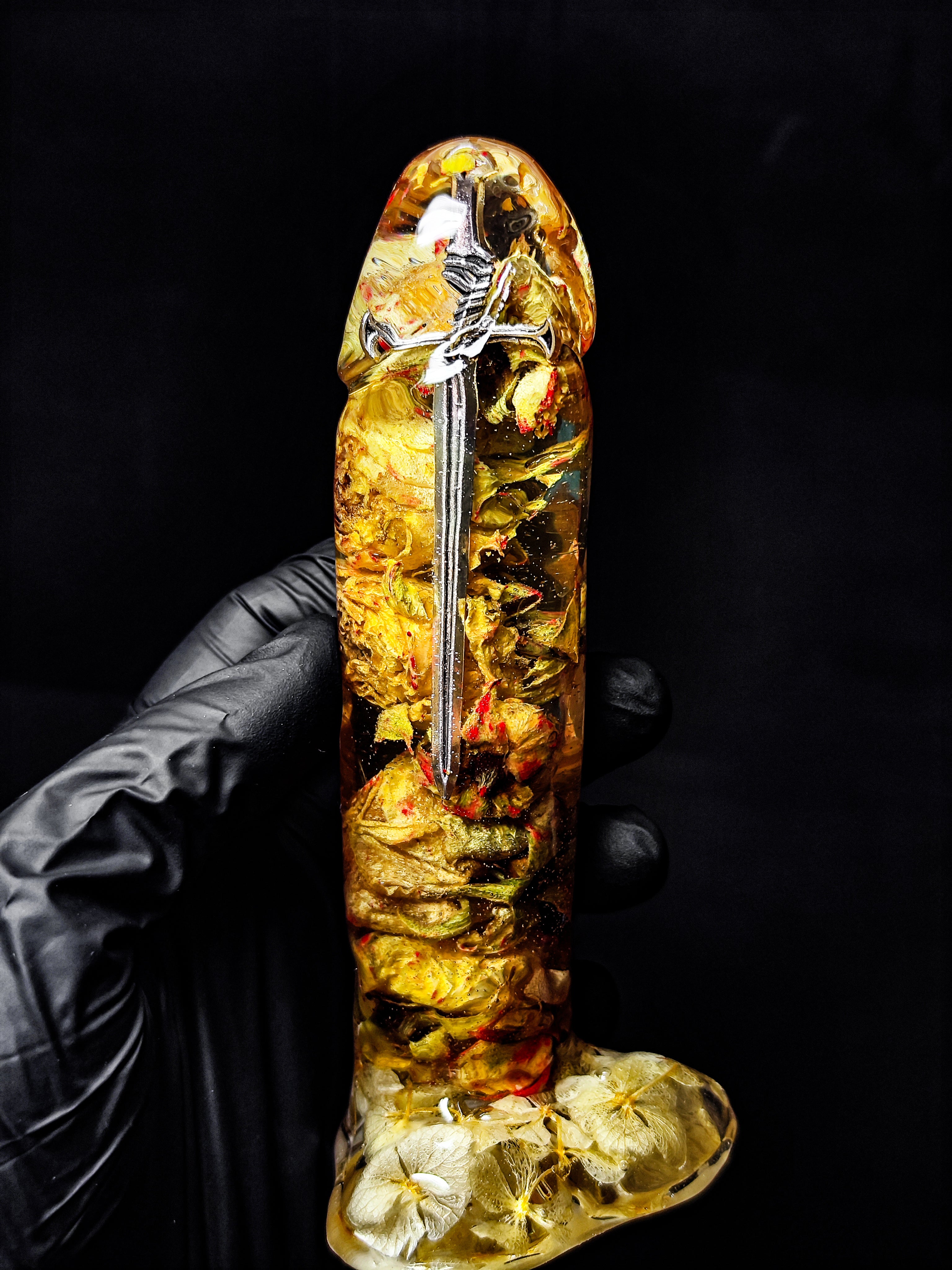 🌹🗡️Sculpture with Yellow Roses and Sword (16cm|6.3in|free shipping)