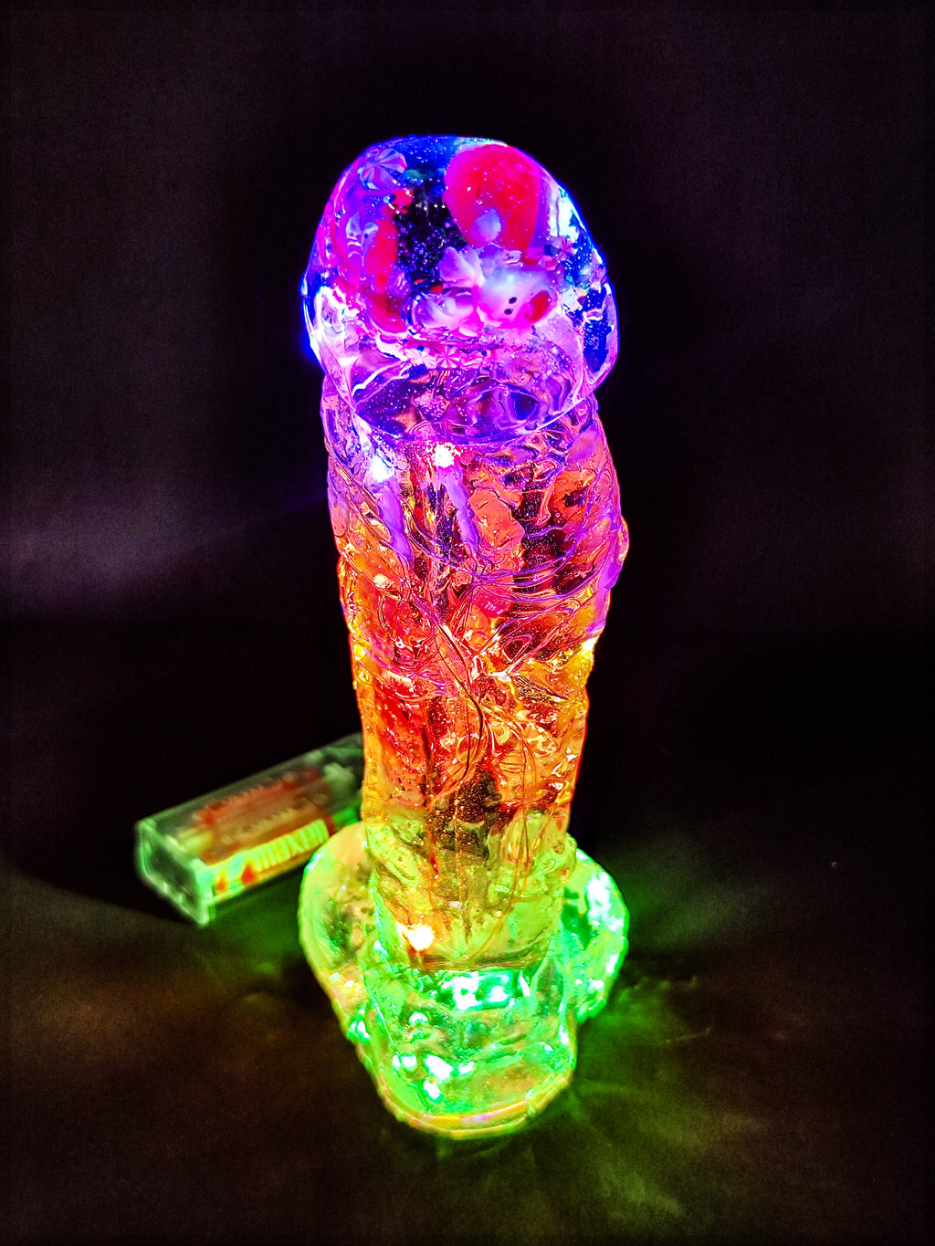 New Year's figure 22 cm with battery-operated garland.