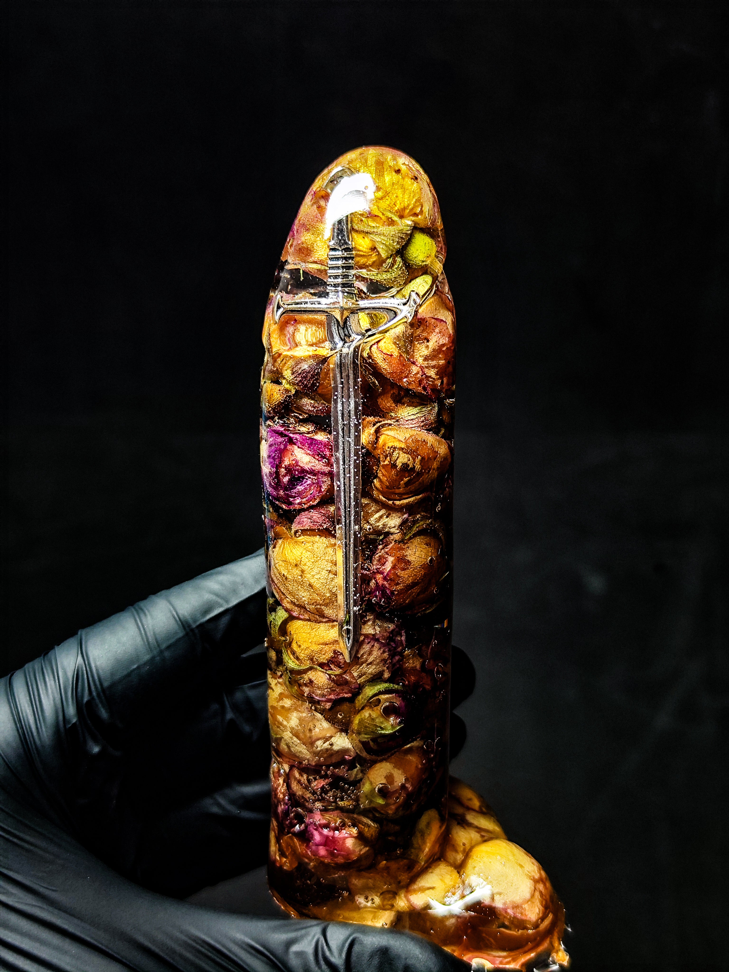 🌹🗡️Sculpture with roses and sword (16cm|6.3in|free shipping)