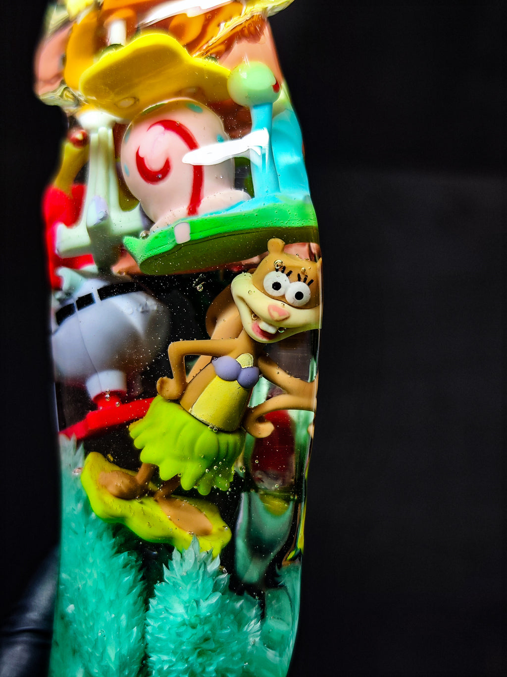 Yellow sea sponge and all the cartoon characters 22cm