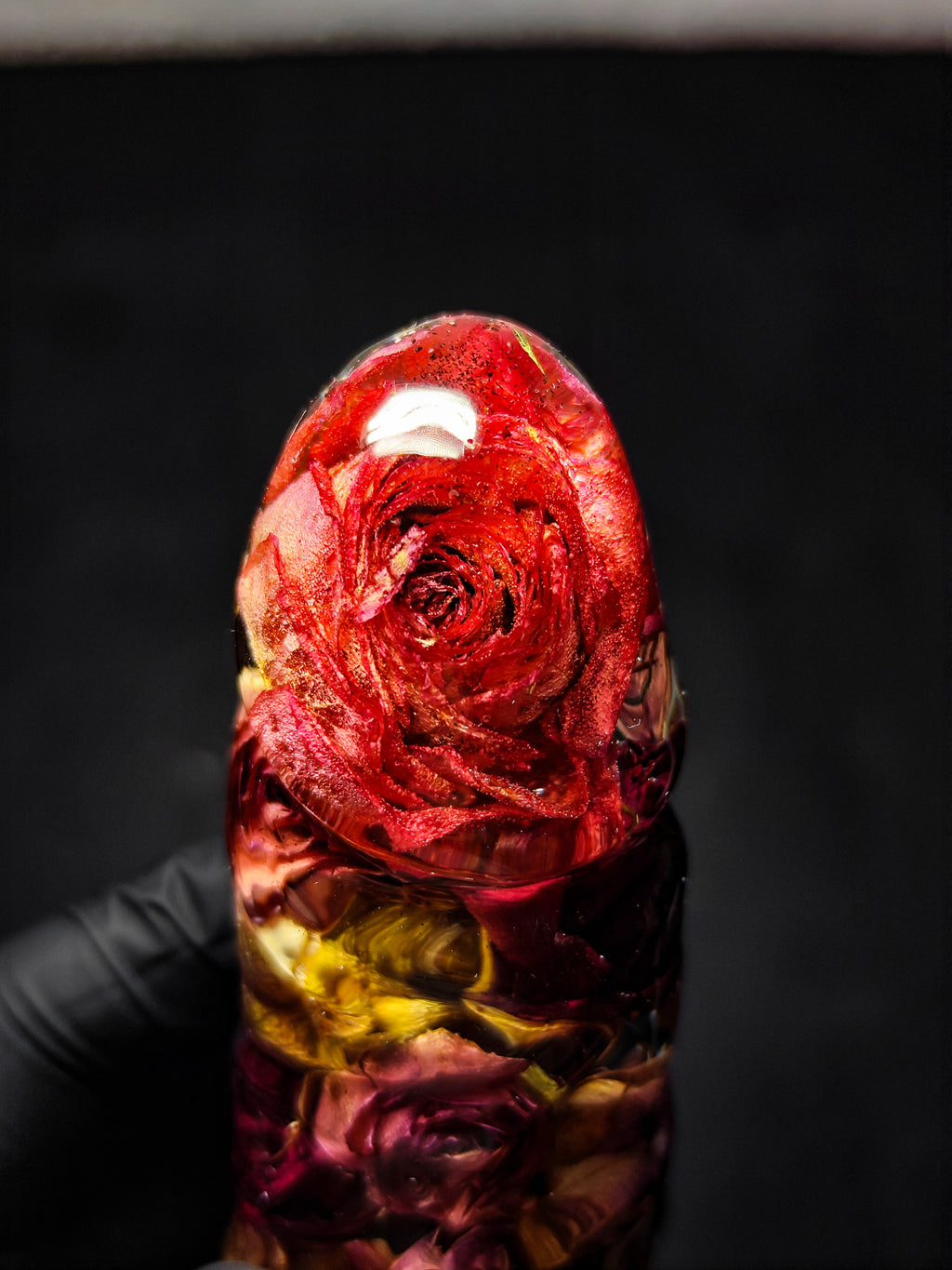 🌹 Handmade Epoxy Resin Sculpture with Roses and Sword 🗡️Adults Only (16 cm)
