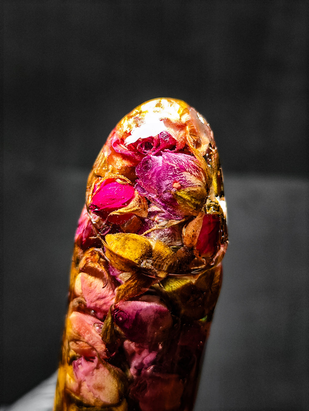 🌹 Handmade Epoxy Resin Sculpture with Roses and Sword 🗡️Adults Only (16 cm)