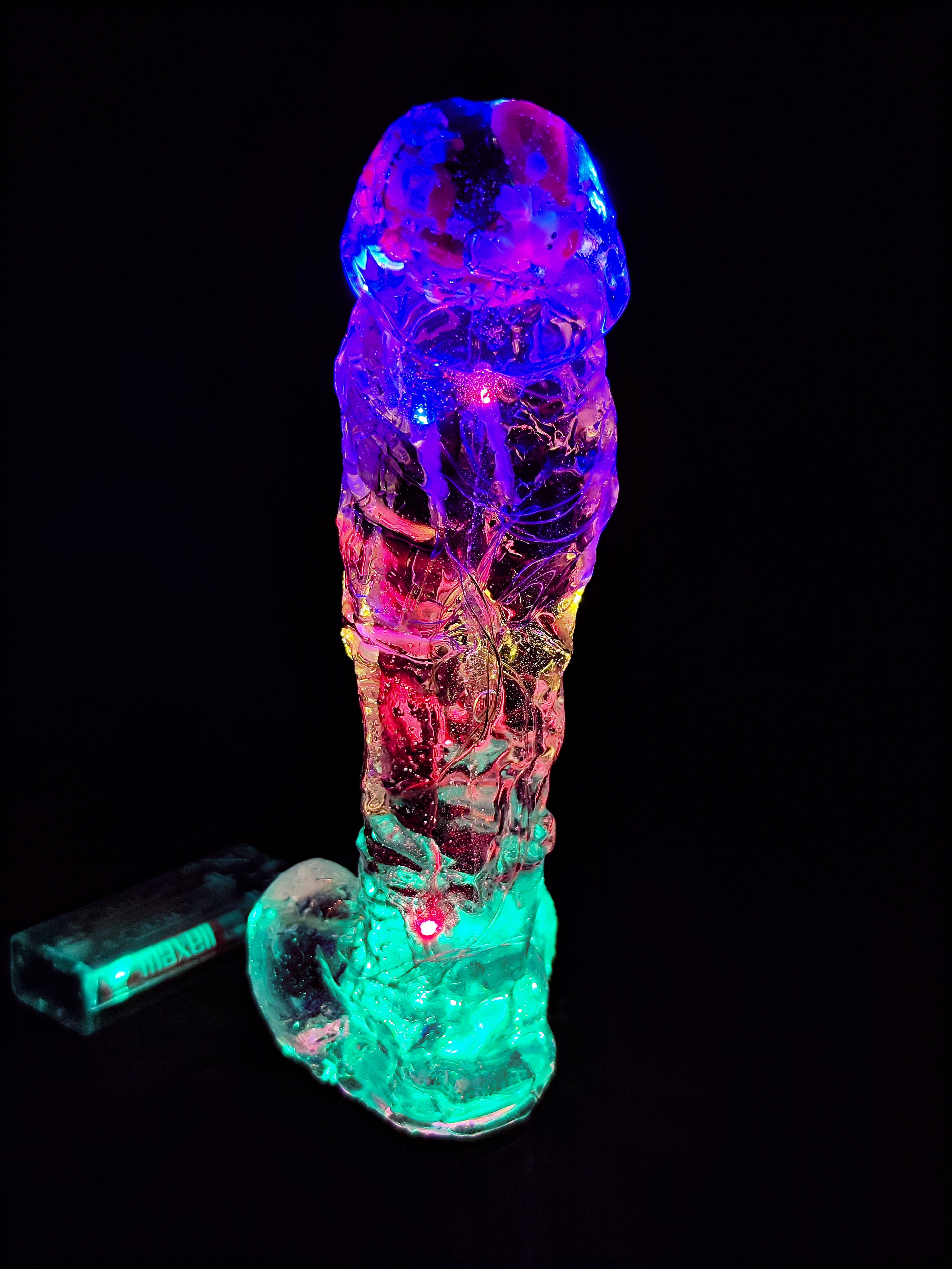 New Year's figure 22 cm with battery-operated garland.