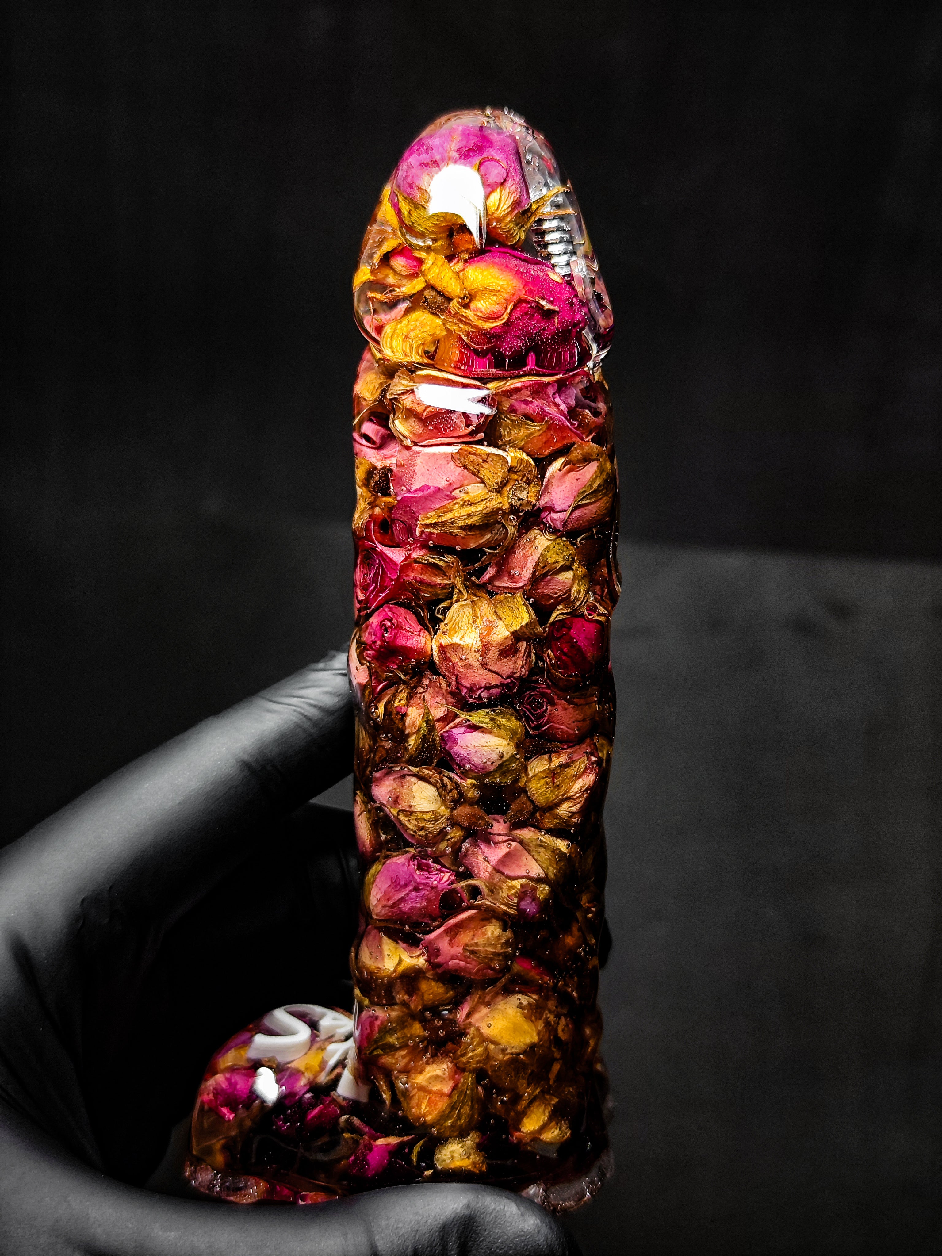 🌹 Handmade Epoxy Resin Sculpture with Roses and Sword 🗡️Adults Only (16 cm)